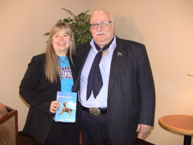 AAPSusie & Dr Stanley Coren with his latest book