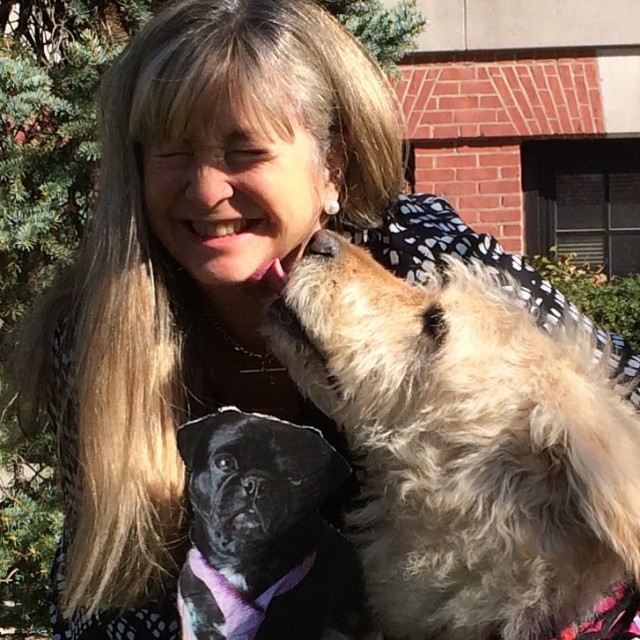 susan and Bocker Labradoodle kiss