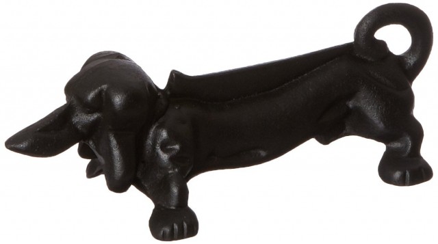 Dachshund boot scraper