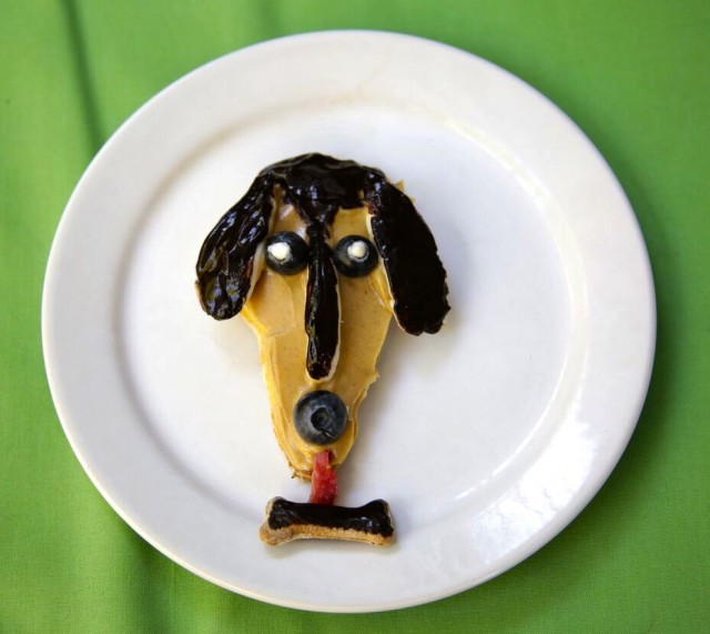 How To Make Dog-Friendly Dachshund Cookies completed on green table cloth