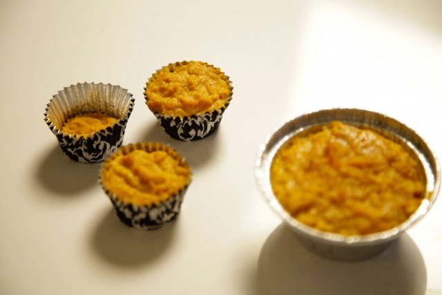 dog-licks-recipe-pumpkin-pie-pups-cupcake-tins-cooling