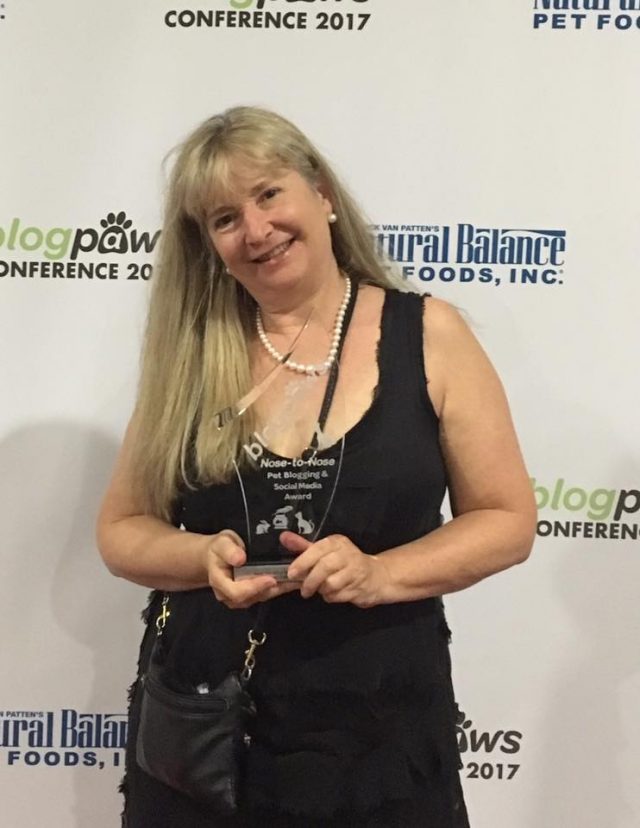 Susie with Best Video Award at BlogPaws 2017