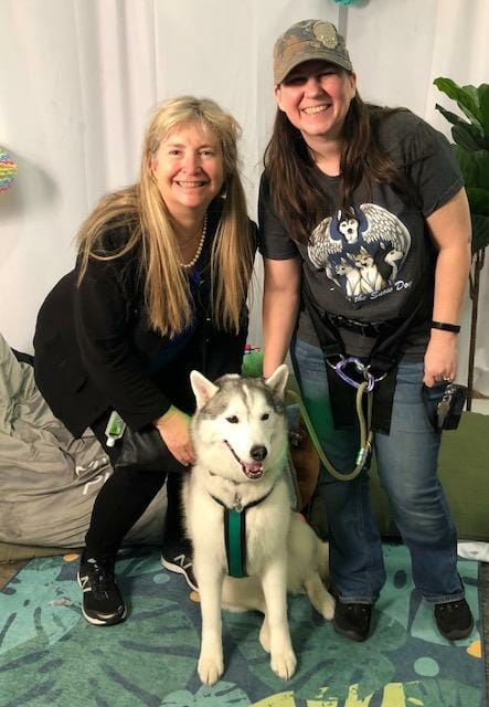 Susie, Memphis and Jess from Gone to the Snow Dogs at the Kids Pet Club and Talent Hounds booth at Canadian Pet Expo spring 2019